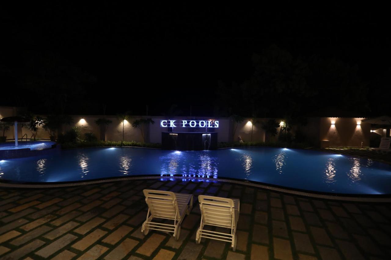 Chandan Kasturi Resort Dariāwad Εξωτερικό φωτογραφία